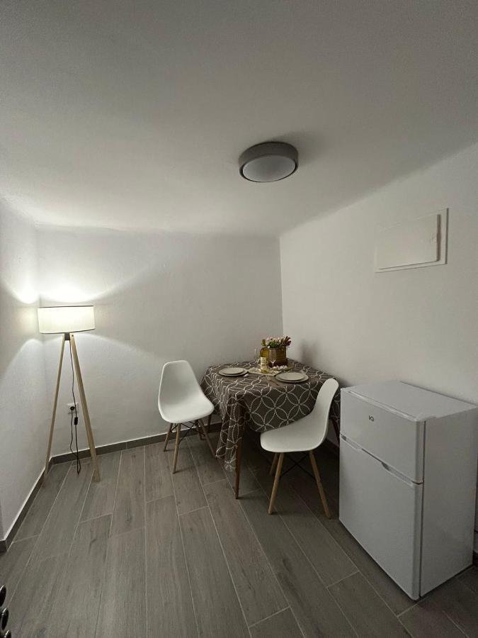 Dk Square Apartman Ándros Kültér fotó